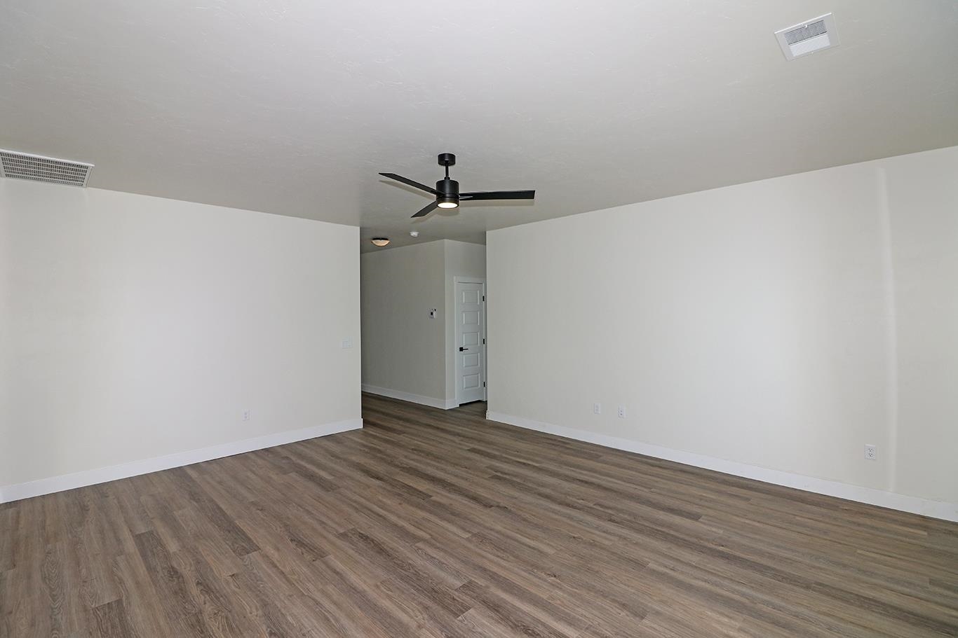 2462 Ross Road Grand Junction, CO 81505 - Photo 5 of 28 Gallery Image 5