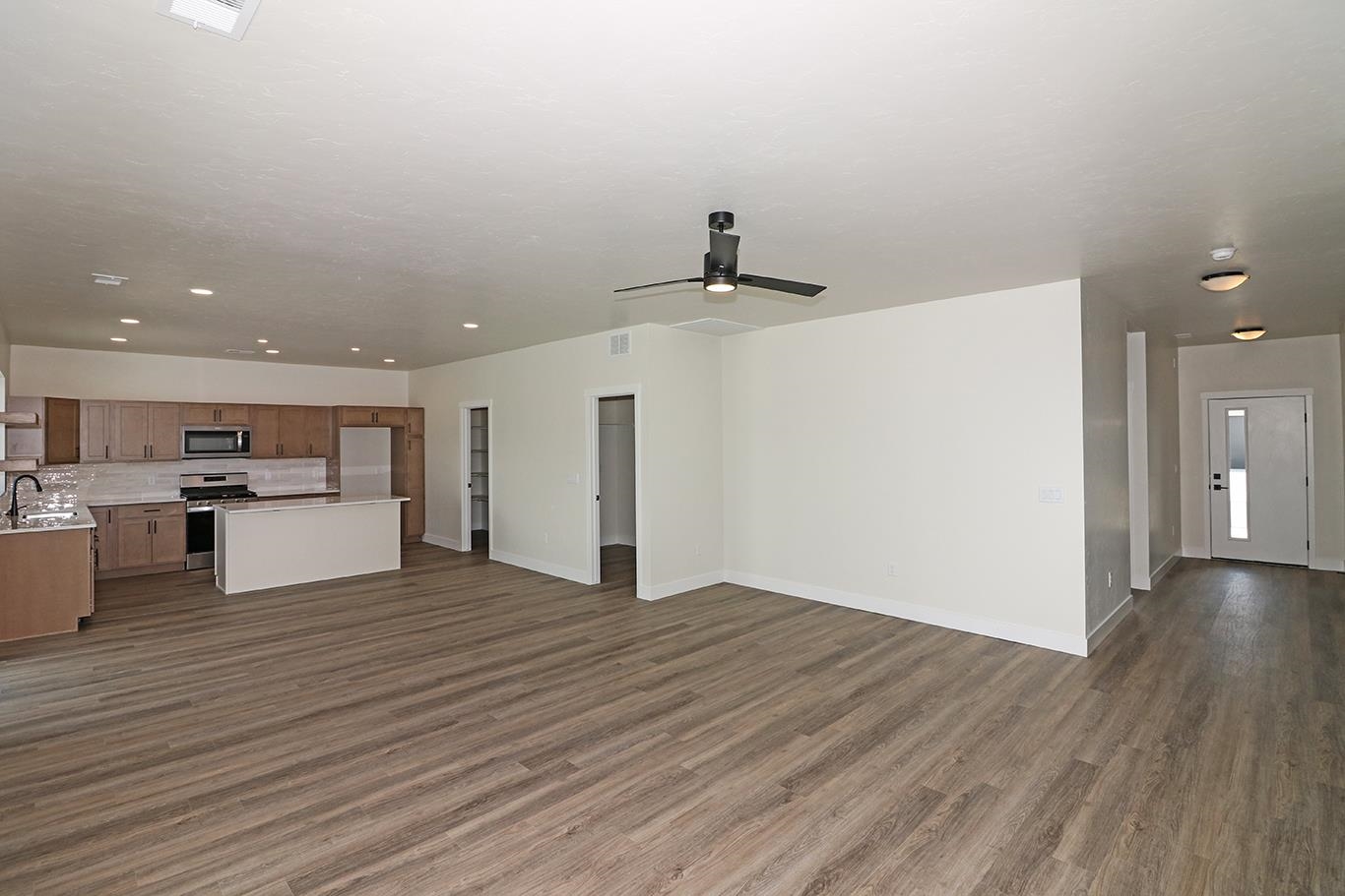 2462 Ross Road Grand Junction, CO 81505 - Photo 8 of 28 Gallery Image 8