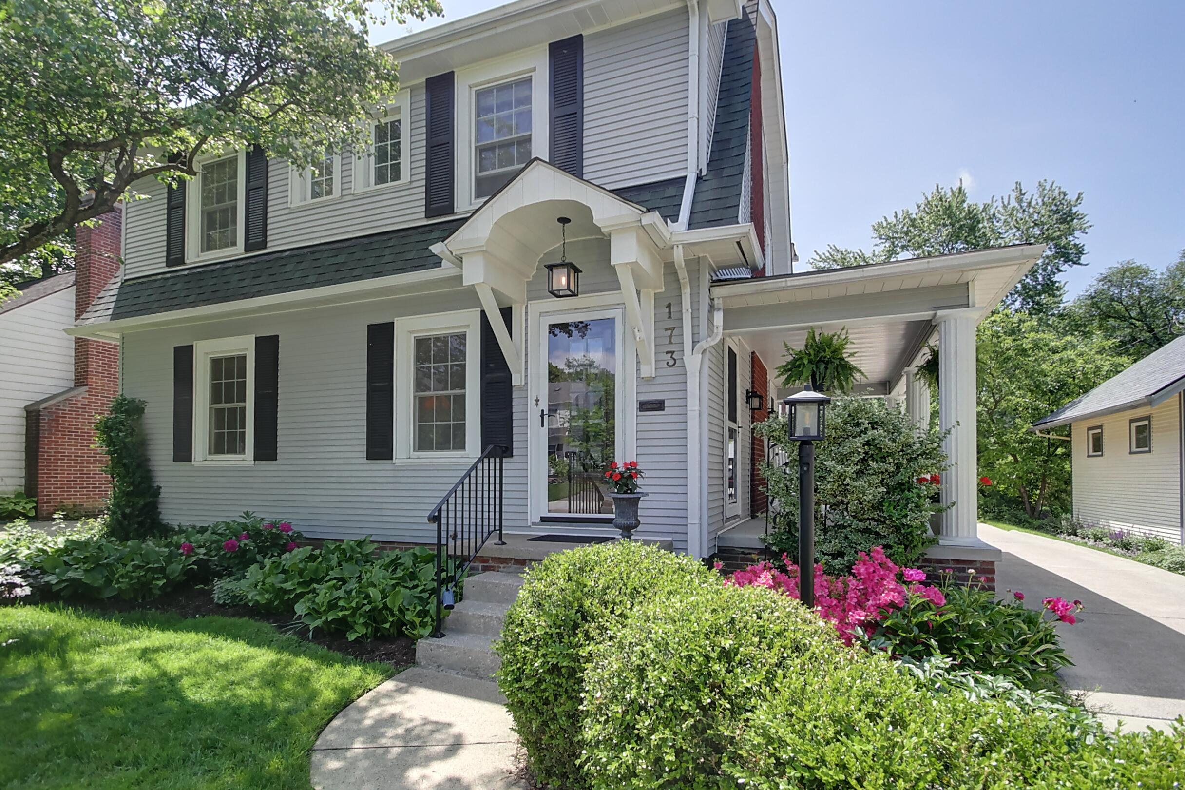 173 Chatham Road Columbus, OH 43214 - Photo 2 of 40 1