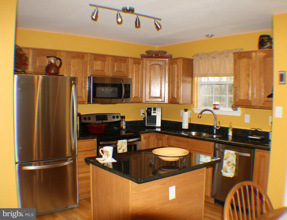 393 Enfield Road Joppa, MD 21085 - Photo 7 of 27 Kitchen
