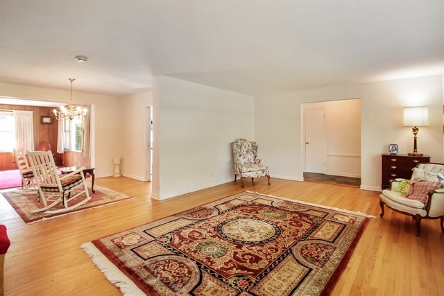 257 Mellody Road Lake Forest, IL 60045 - Photo 3 of 10 Gallery Image 3