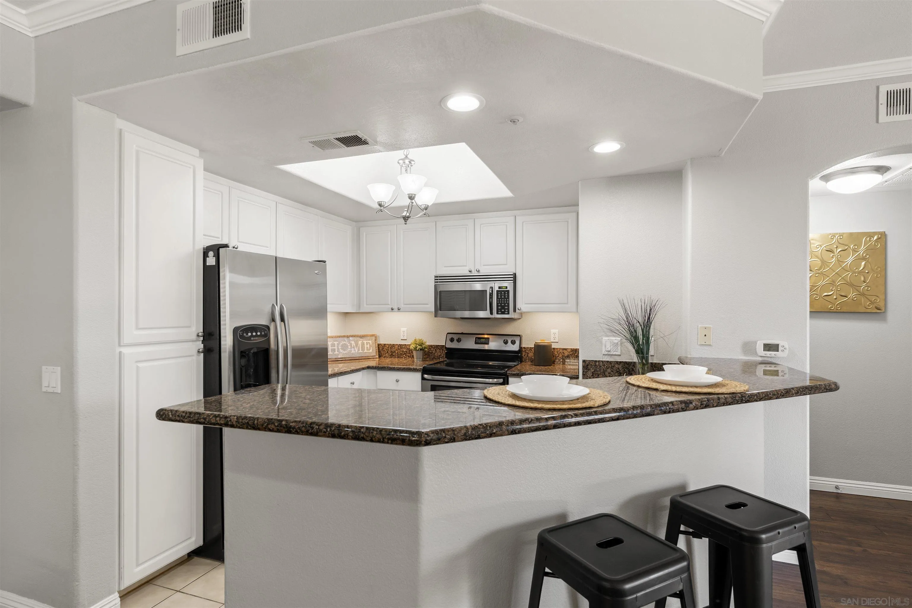9293 Regents Road, Unit C108 La Jolla, CA 92037 - Photo 8 of 47 Gallery Image 8
