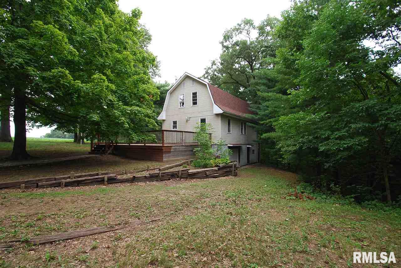 4902 South Cunningham Road Farmington, IL 61531 - Photo 1 of 24