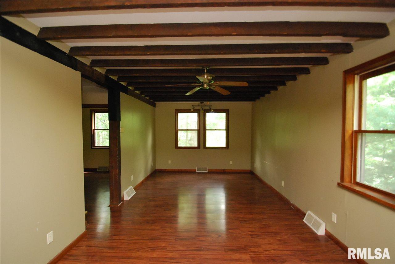 4902 South Cunningham Road Farmington, IL 61531 - Photo 11 of 24