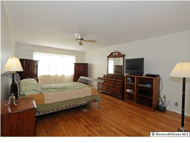 3 Newcastle Road Freehold, NJ 07728 - Photo 8 of 15 Additional Photo