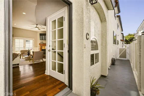 $1,379,000 | 2010 Mathews Avenue, Unit C, Redondo Beach, CA 90278