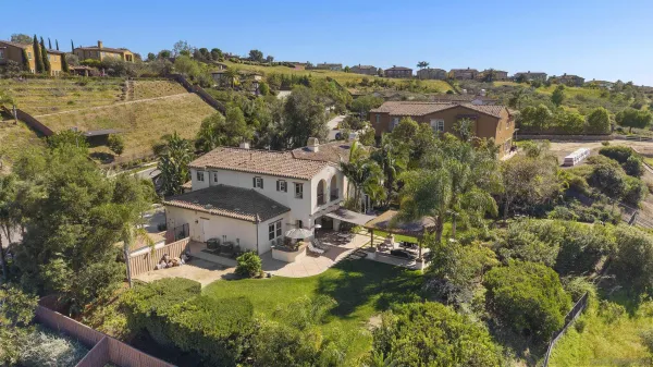 $2,134,988 | 2105 Timneh Court, Oceanside, CA 92057