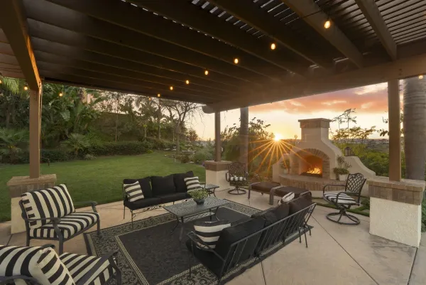 $2,134,988 | 2105 Timneh Court, Oceanside, CA 92057