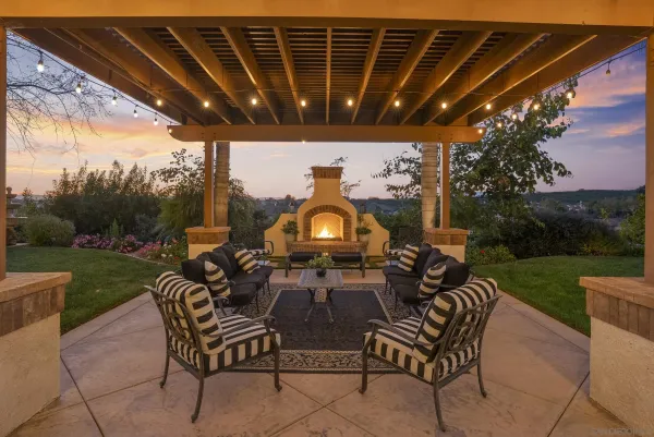 $2,134,988 | 2105 Timneh Court, Oceanside, CA 92057