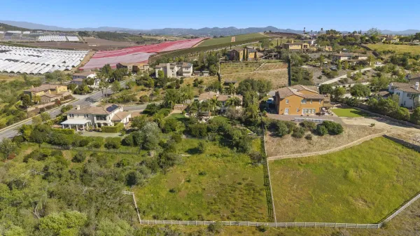 $2,134,988 | 2105 Timneh Court, Oceanside, CA 92057