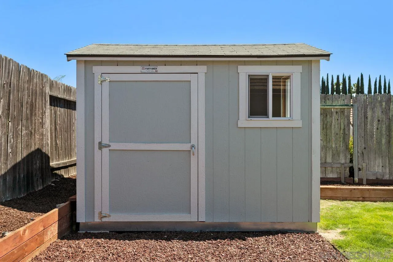 12805 Pinefield Road Poway, CA 92064 - Photo 25 of 31 a view of a door and a window