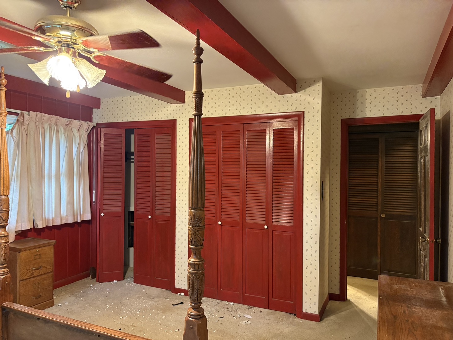 3917 Country Club Road Carbondale, IL 62901 - Photo 14 of 32 an entrance door view with a backyard space
