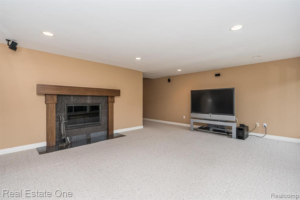 2083 Bonnie Brae Street Rochester Hills, MI 48309 - Photo 15 of 26