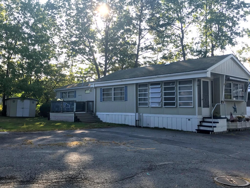 83 Clark Road Shirley, MA 01464 - Photo 4 of 25