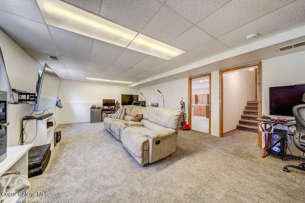 8811 North Davis Circle Hayden, ID 83835 - Photo 18 of 31 Family Room