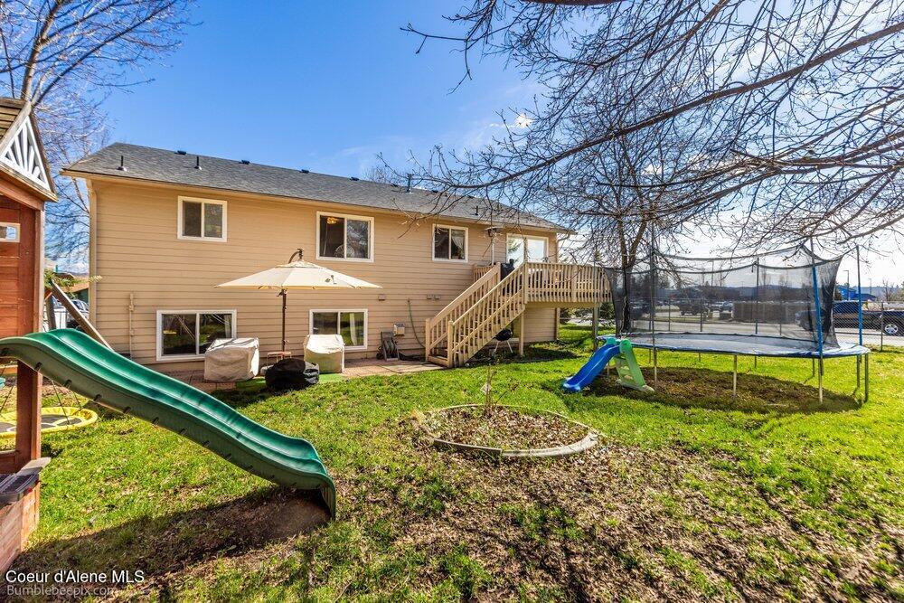 8811 North Davis Circle Hayden, ID 83835 - Photo 28 of 31 Backyard