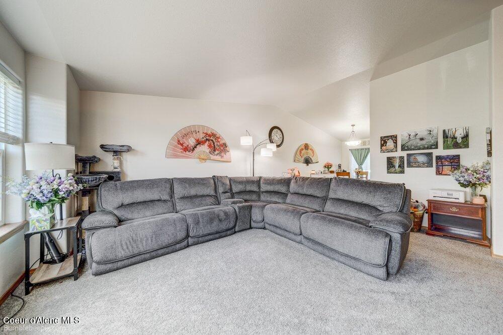 8811 North Davis Circle Hayden, ID 83835 - Photo 5 of 31 Living Room