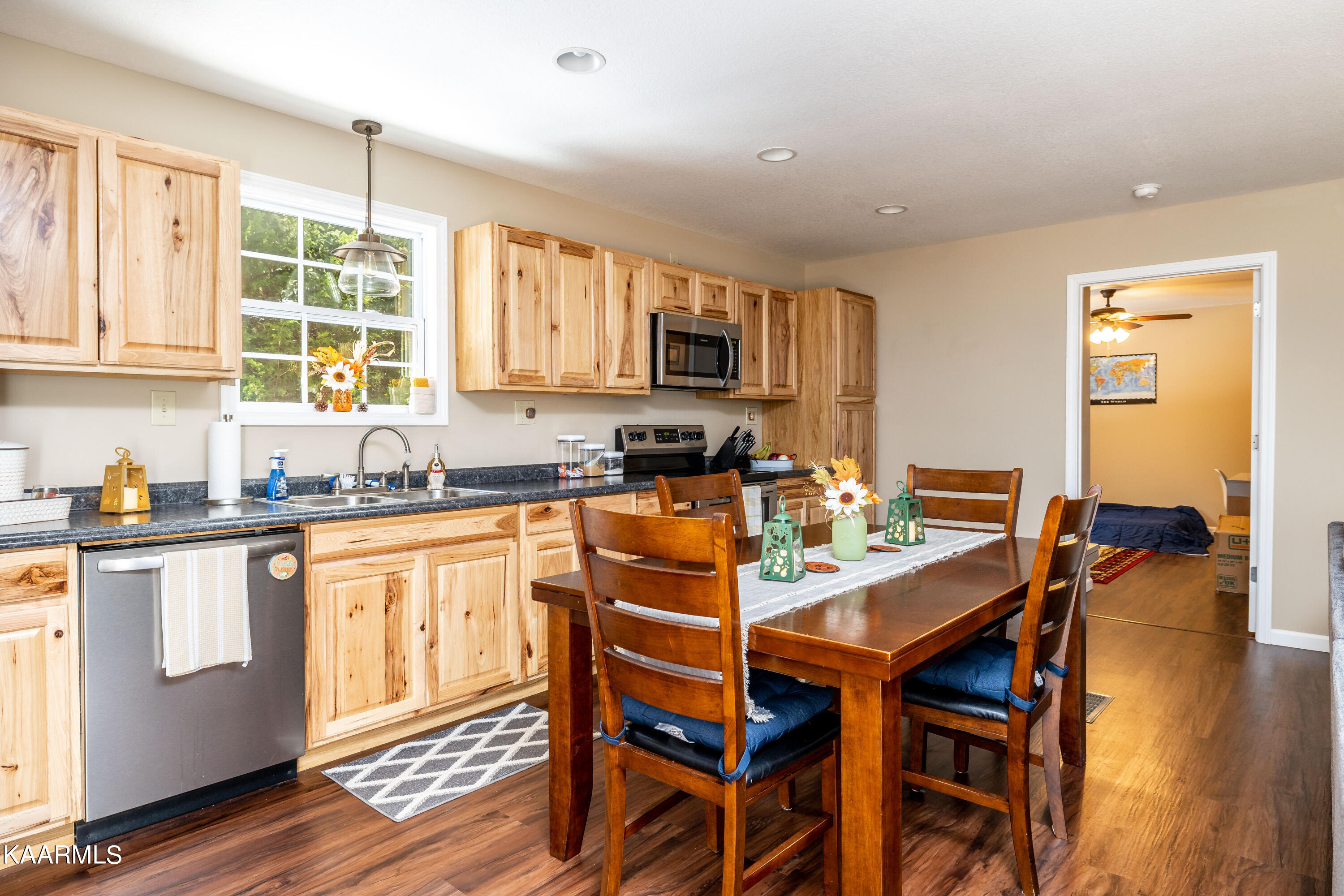 204 Gamble Road Madisonville, TN 37354 - Photo 11 of 29 dining area 2