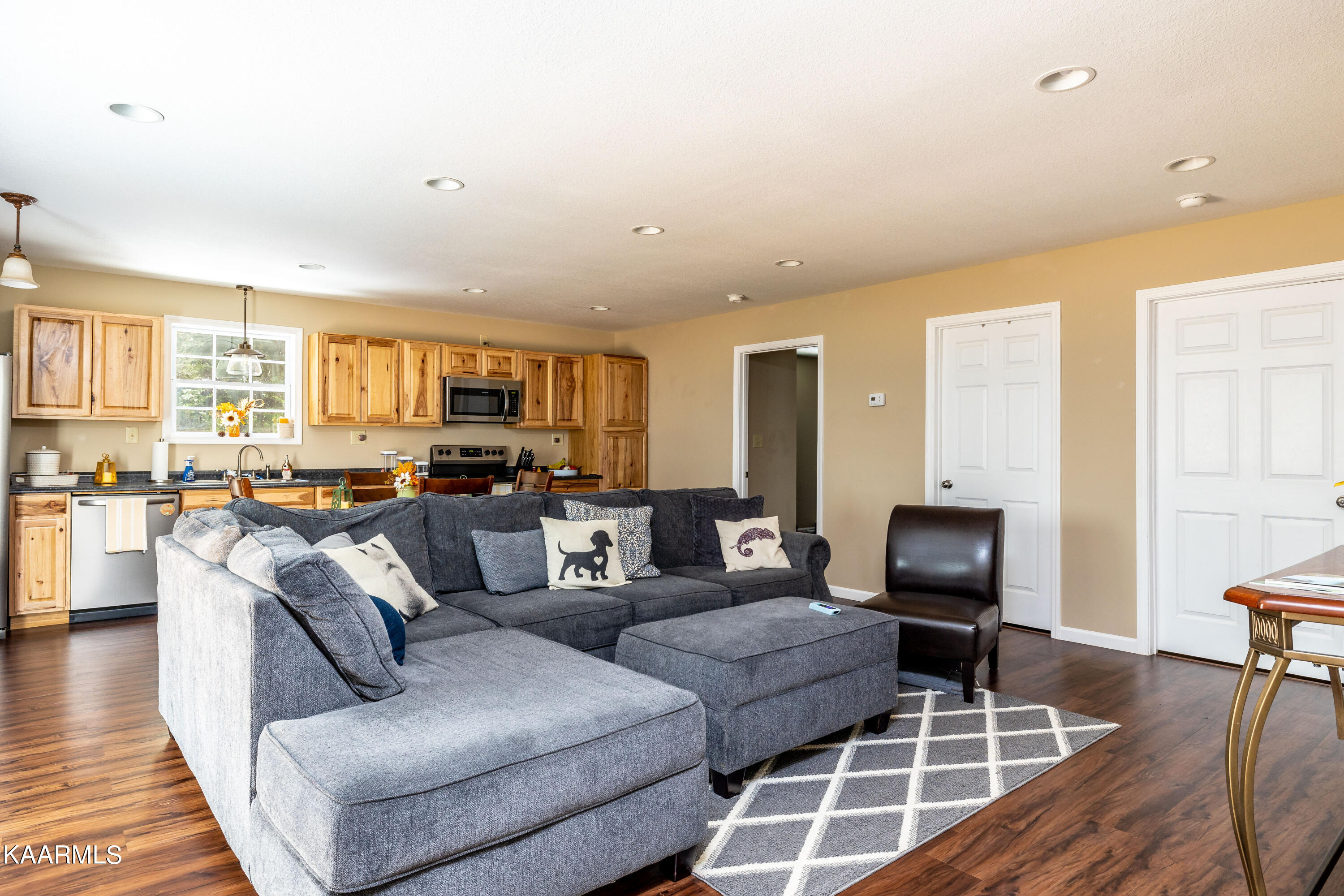 204 Gamble Road Madisonville, TN 37354 - Photo 6 of 29 upstairs living room 2