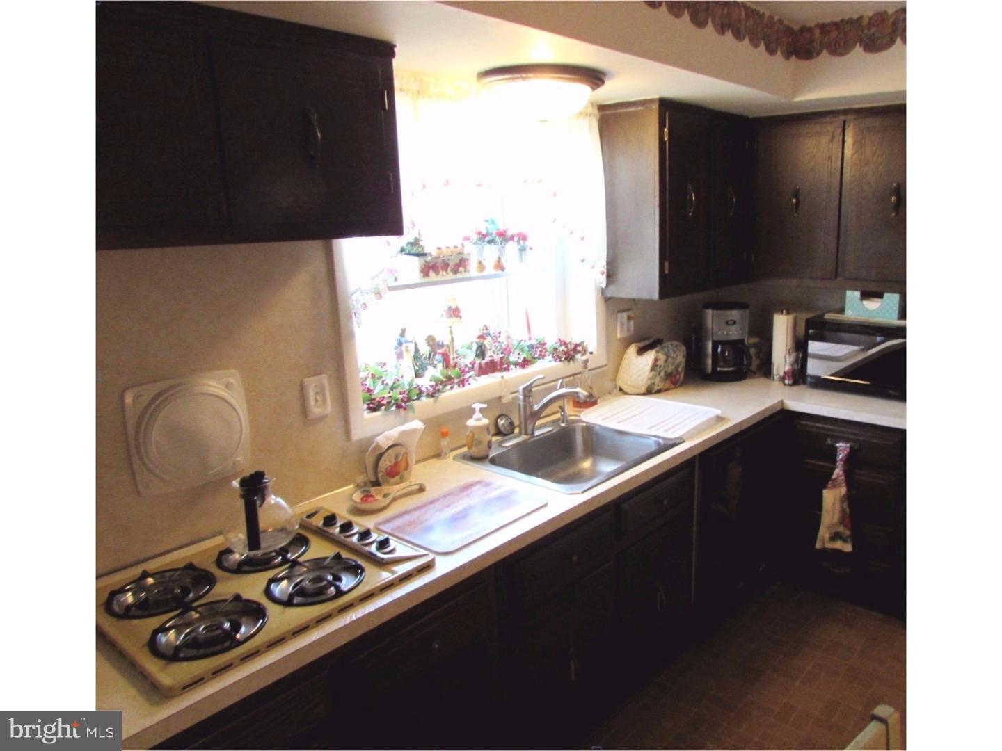80 Iris Road Warminster, PA 18974 - Photo 15 of 24 Kitchen