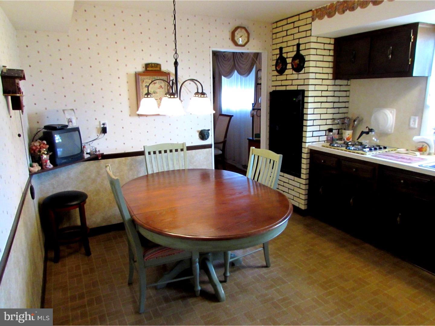 80 Iris Road Warminster, PA 18974 - Photo 16 of 24 Kitchen