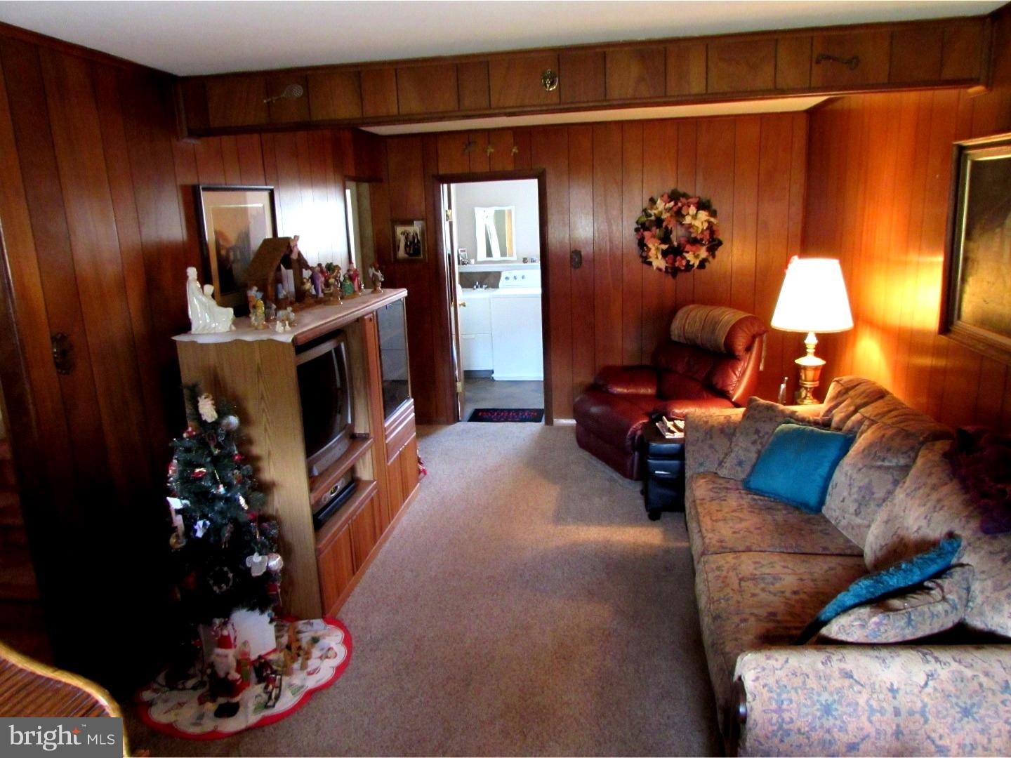 80 Iris Road Warminster, PA 18974 - Photo 17 of 24 Family Room