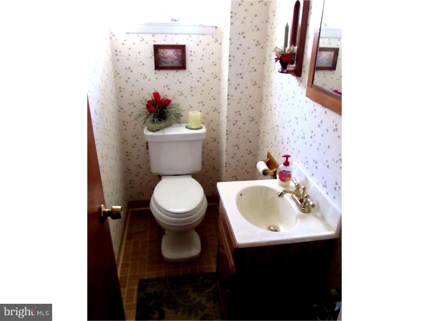 80 Iris Road Warminster, PA 18974 - Photo 18 of 24 Bathroom