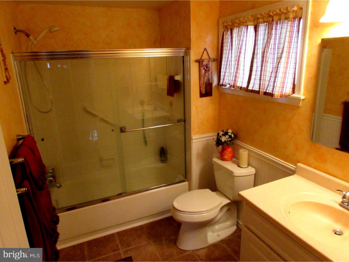 80 Iris Road Warminster, PA 18974 - Photo 23 of 24 Bathroom
