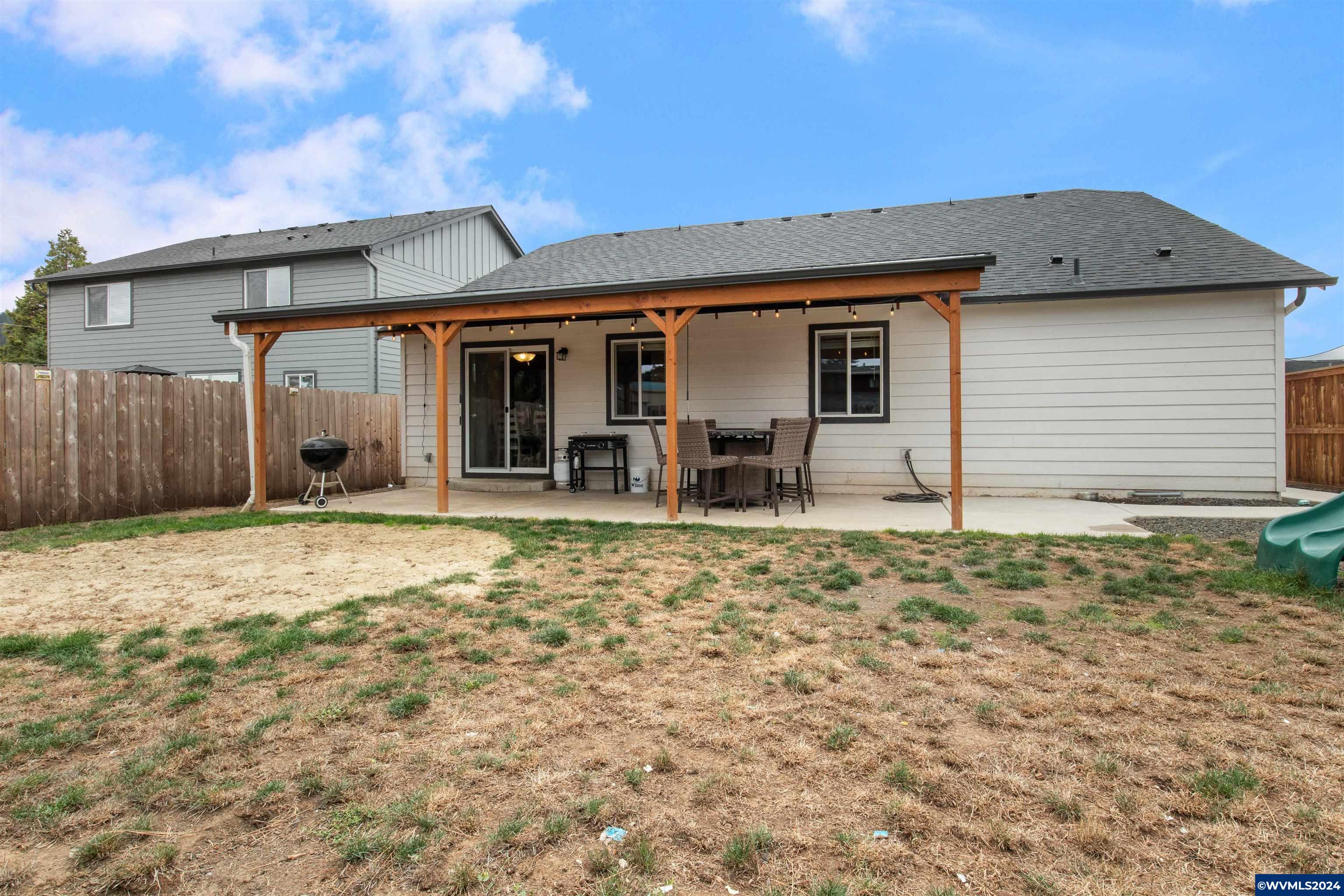 735 Streamside Way Lebanon, OR 97355 - Photo 35 of 37 Gallery Image 35
