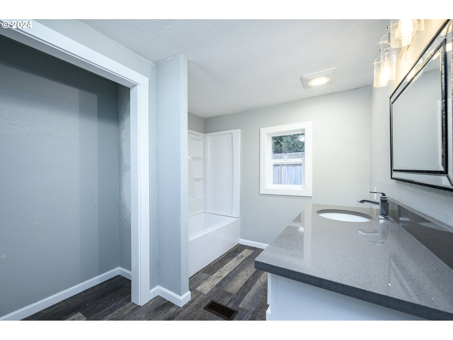 13620 Southwest Beef Bend Road, Unit 20 Portland, OR 97224 - Photo 20 of 39 Gallery Image 20