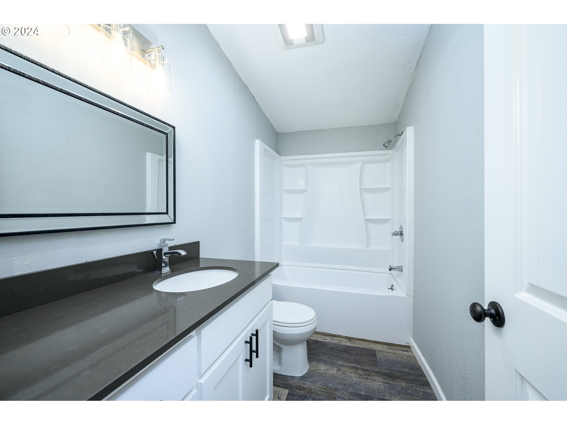 13620 Southwest Beef Bend Road, Unit 20 Portland, OR 97224 - Photo 28 of 39 Gallery Image 28