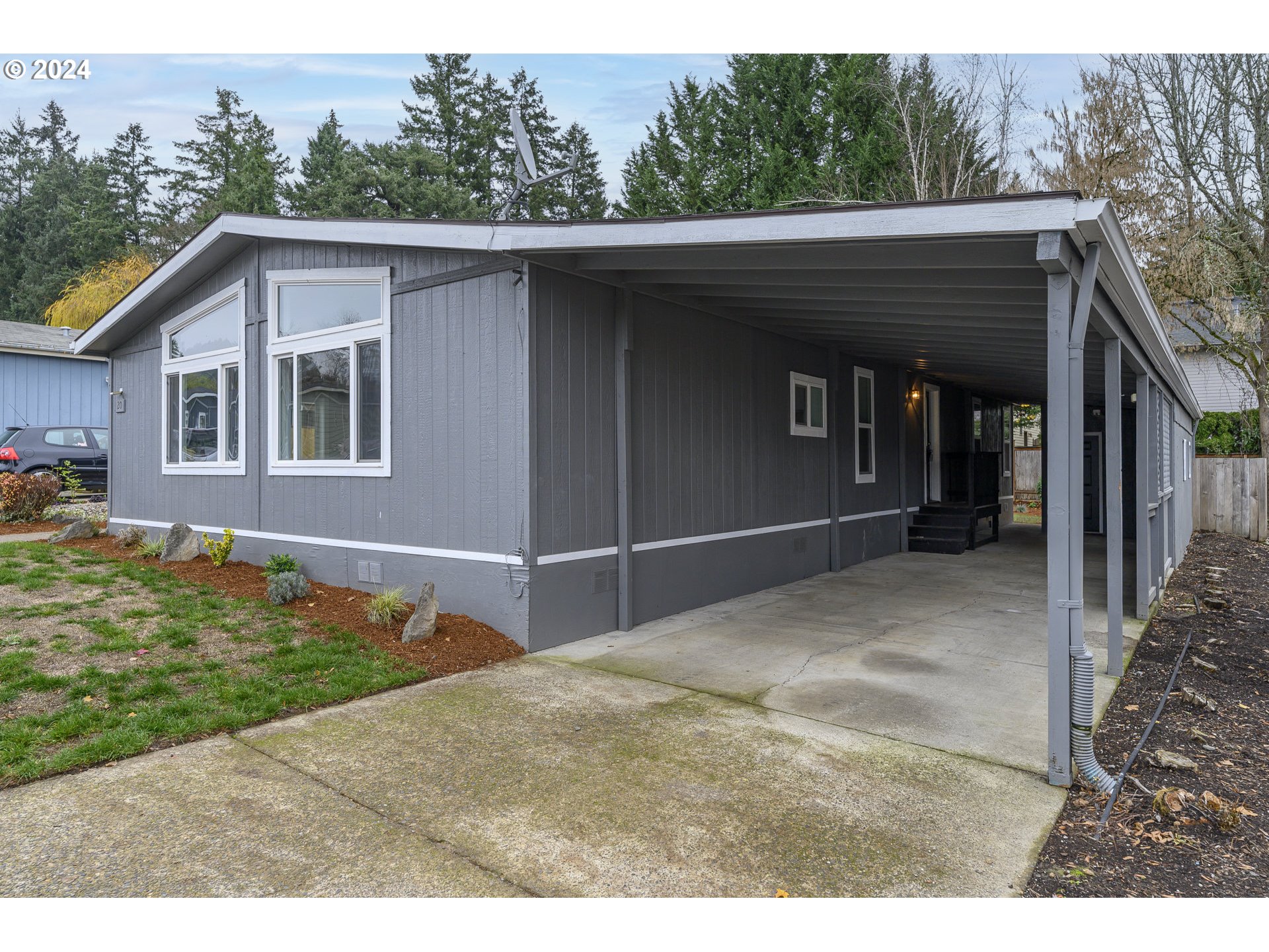 13620 Southwest Beef Bend Road, Unit 20 Portland, OR 97224 - Photo 3 of 39 Gallery Image 3