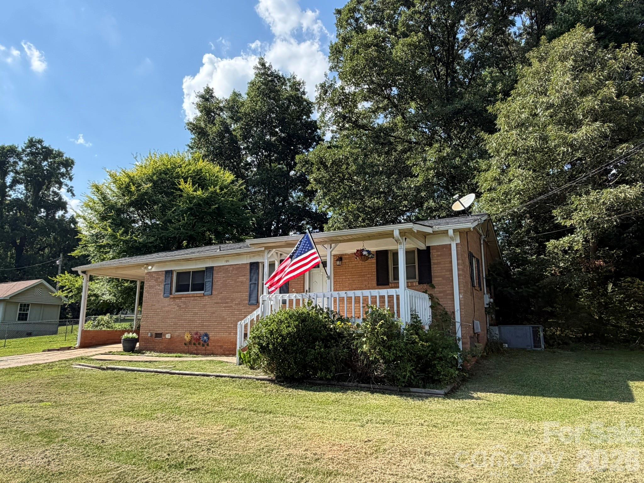 121 Randolph Road Dallas, NC 28034 - Photo 5 of 42