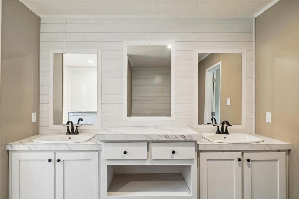 1174 Buck Woods Road Woodlawn, VA 24381 - Photo 10 of 34 Gallery Image 10