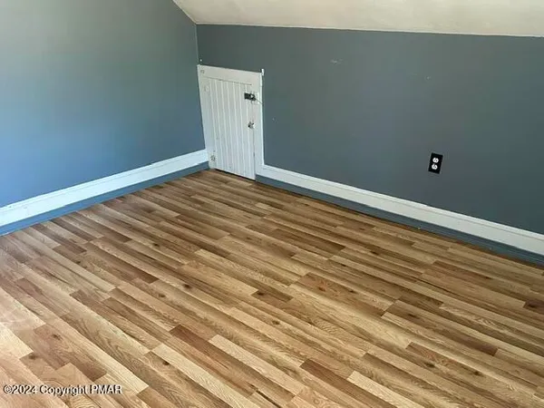 $1,650 | 349 Shine Hill Road, Henryville, PA 18332
