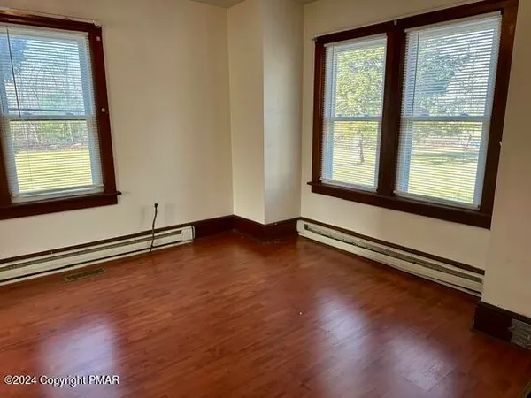 $1,650 | 349 Shine Hill Road, Henryville, PA 18332