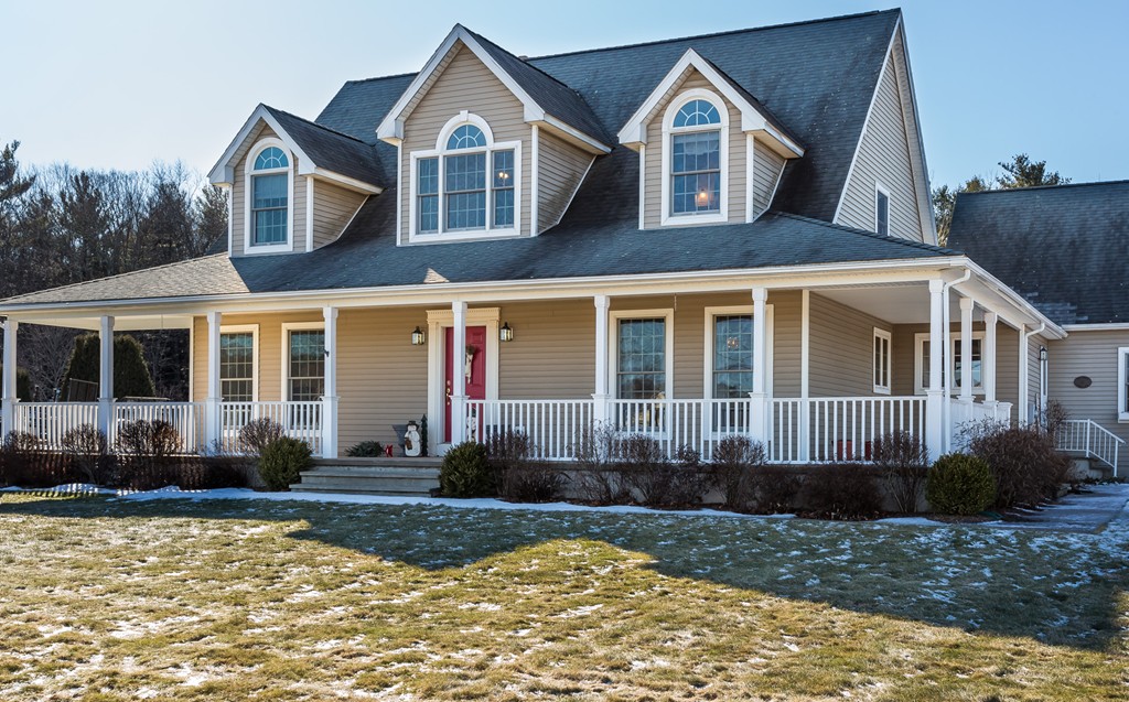 34 Strong Road Southampton, MA 01073 - Photo 4 of 30