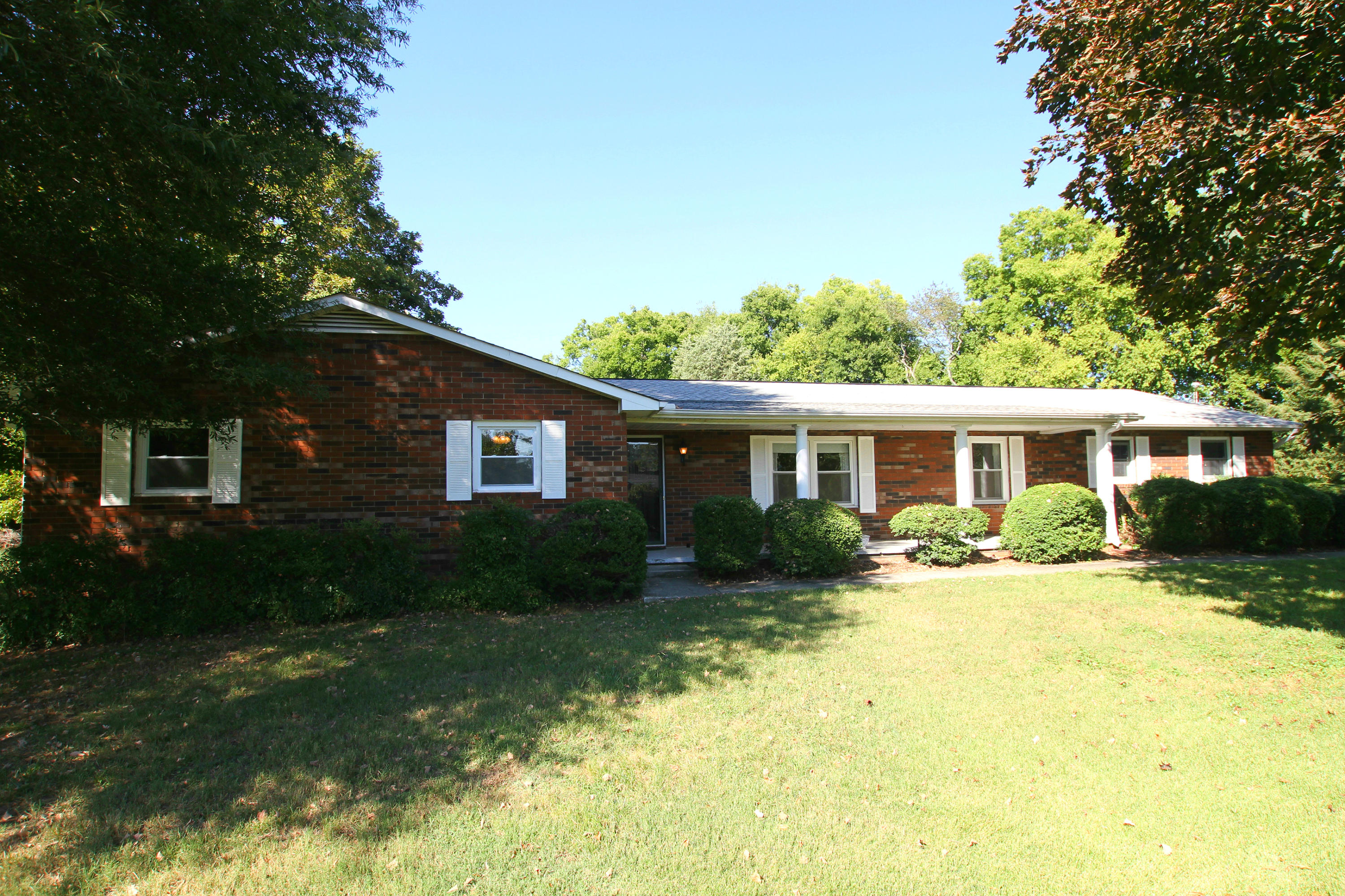 204 Geronimo Road Knoxville, TN 37934 - Photo 1 of 25 Front