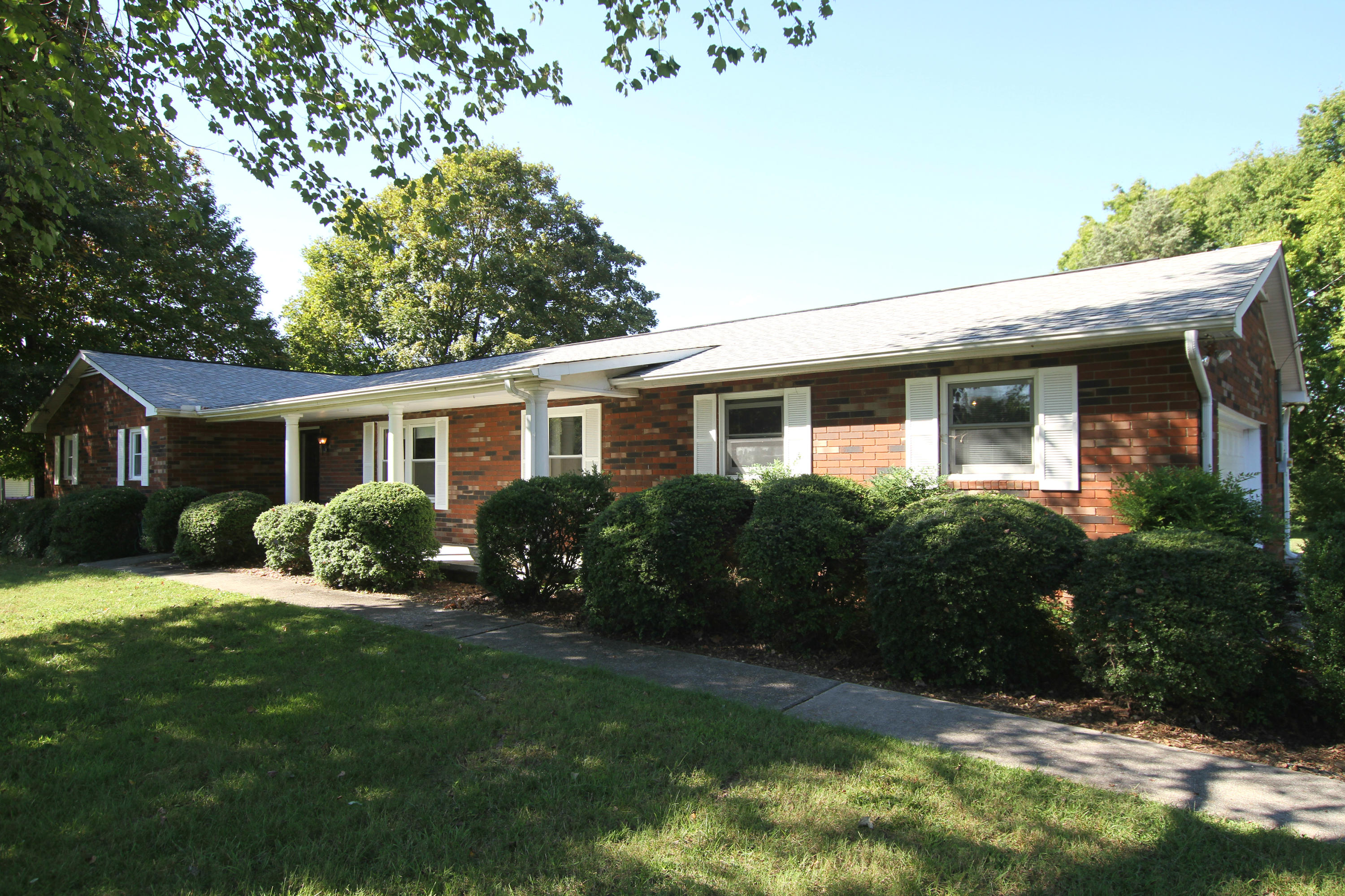 204 Geronimo Road Knoxville, TN 37934 - Photo 2 of 25 Front