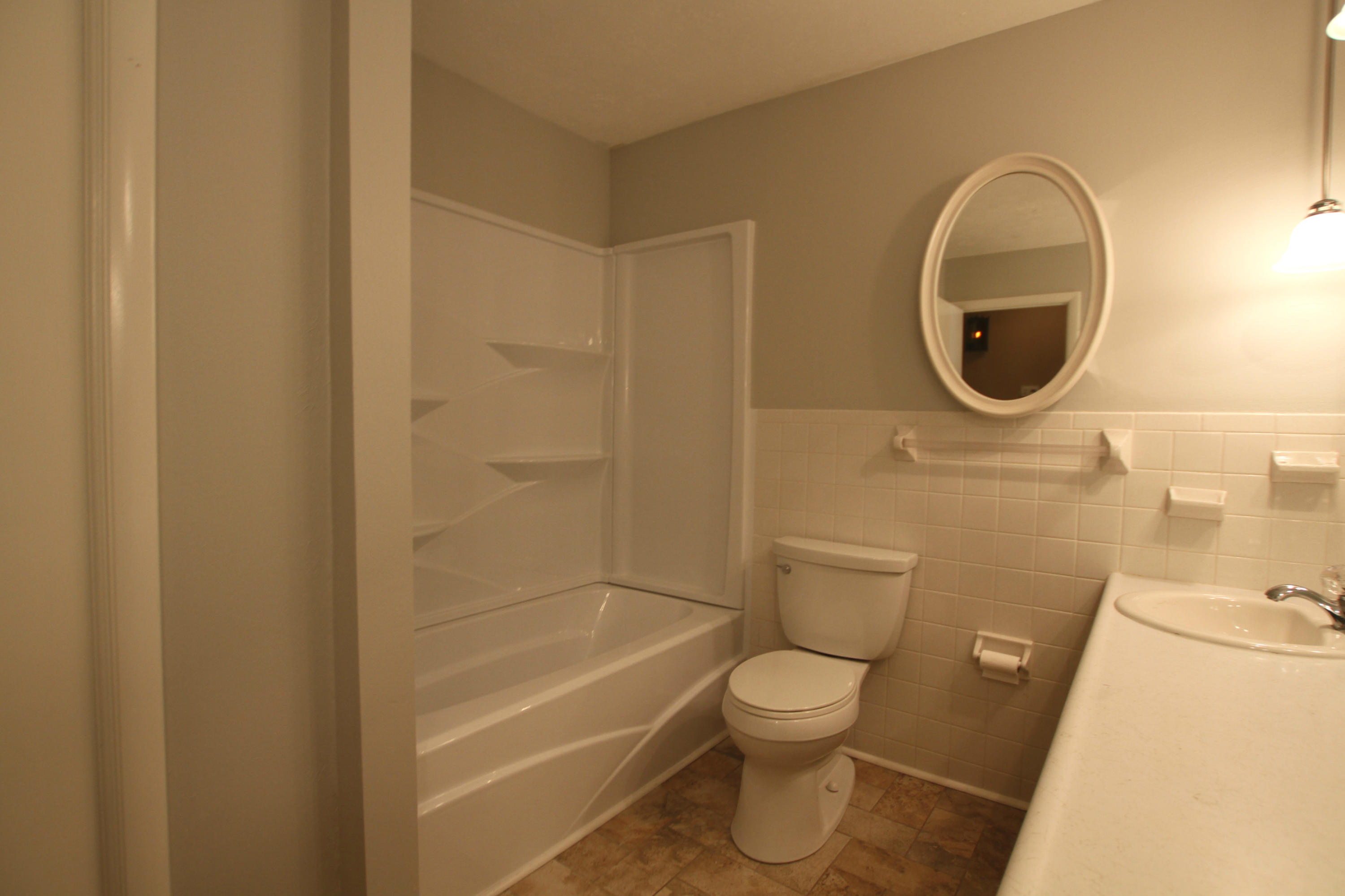 204 Geronimo Road Knoxville, TN 37934 - Photo 18 of 25 Hall Bath