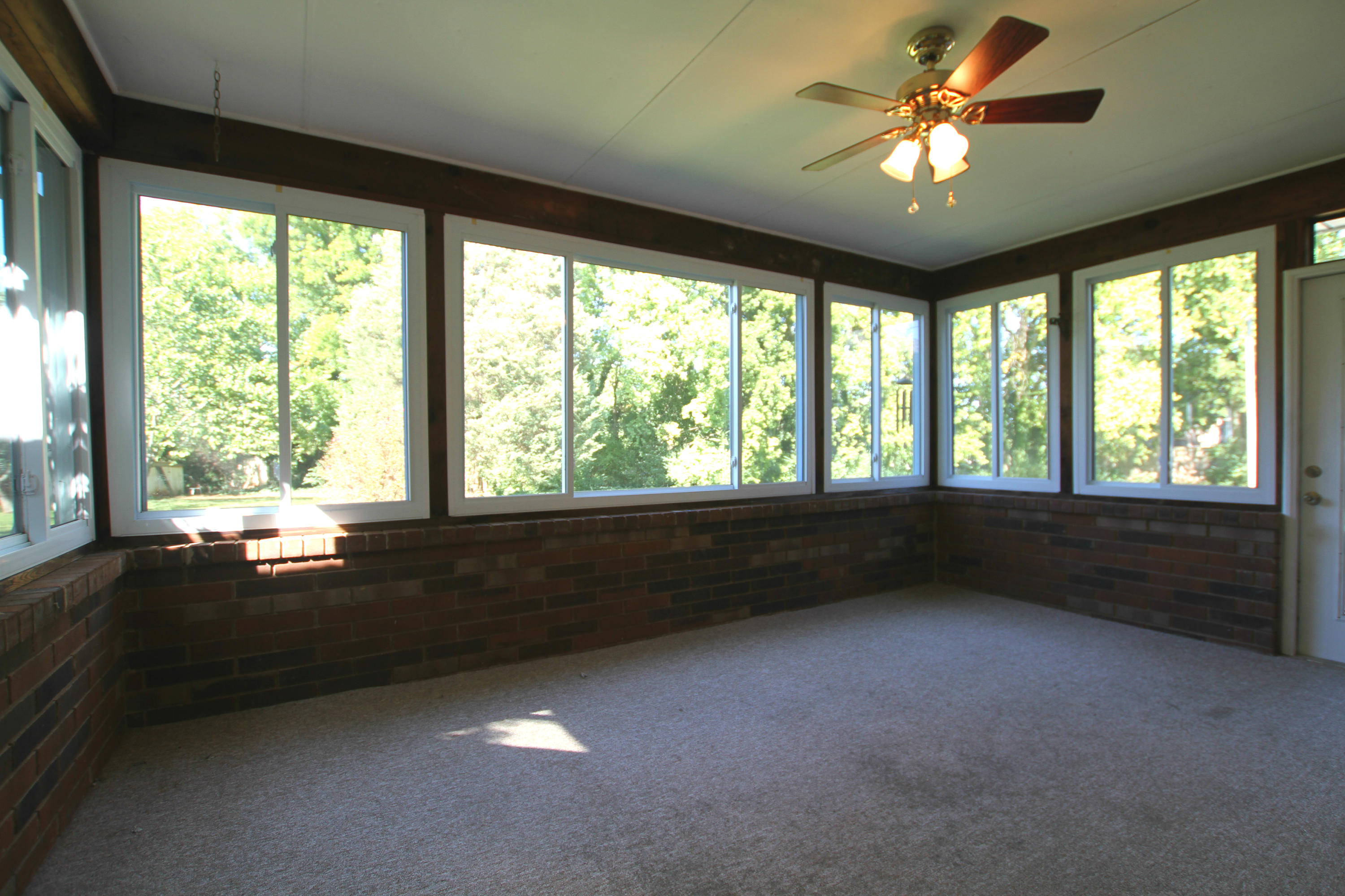 204 Geronimo Road Knoxville, TN 37934 - Photo 20 of 25 Sunroon