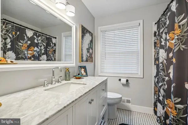 $5,750 | 2502 Duxbury Place, Alexandria, VA 22308