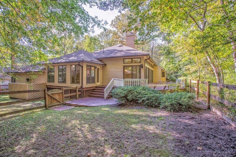3701 Commodore Point Circle Midlothian, VA 23112 - Photo 4 of 26