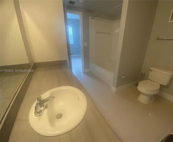 $2,400 | 11601 Southwest 2nd Street, Unit 21201, Pembroke Pines, FL 33025