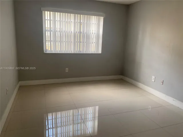 $2,400 | 11601 Southwest 2nd Street, Unit 21201, Pembroke Pines, FL 33025