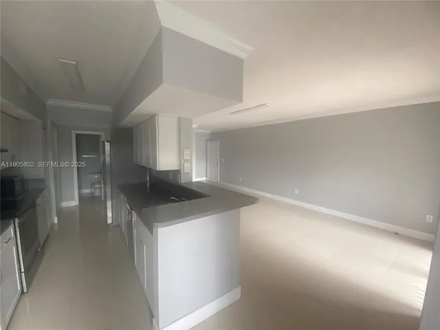 $2,400 | 11601 Southwest 2nd Street, Unit 21201, Pembroke Pines, FL 33025