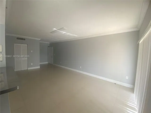 $2,400 | 11601 Southwest 2nd Street, Unit 21201, Pembroke Pines, FL 33025