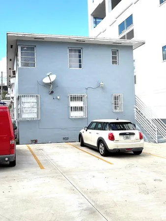 $1,550 | 740 Southwest 7th Street, Unit 3, Miami, FL 33130