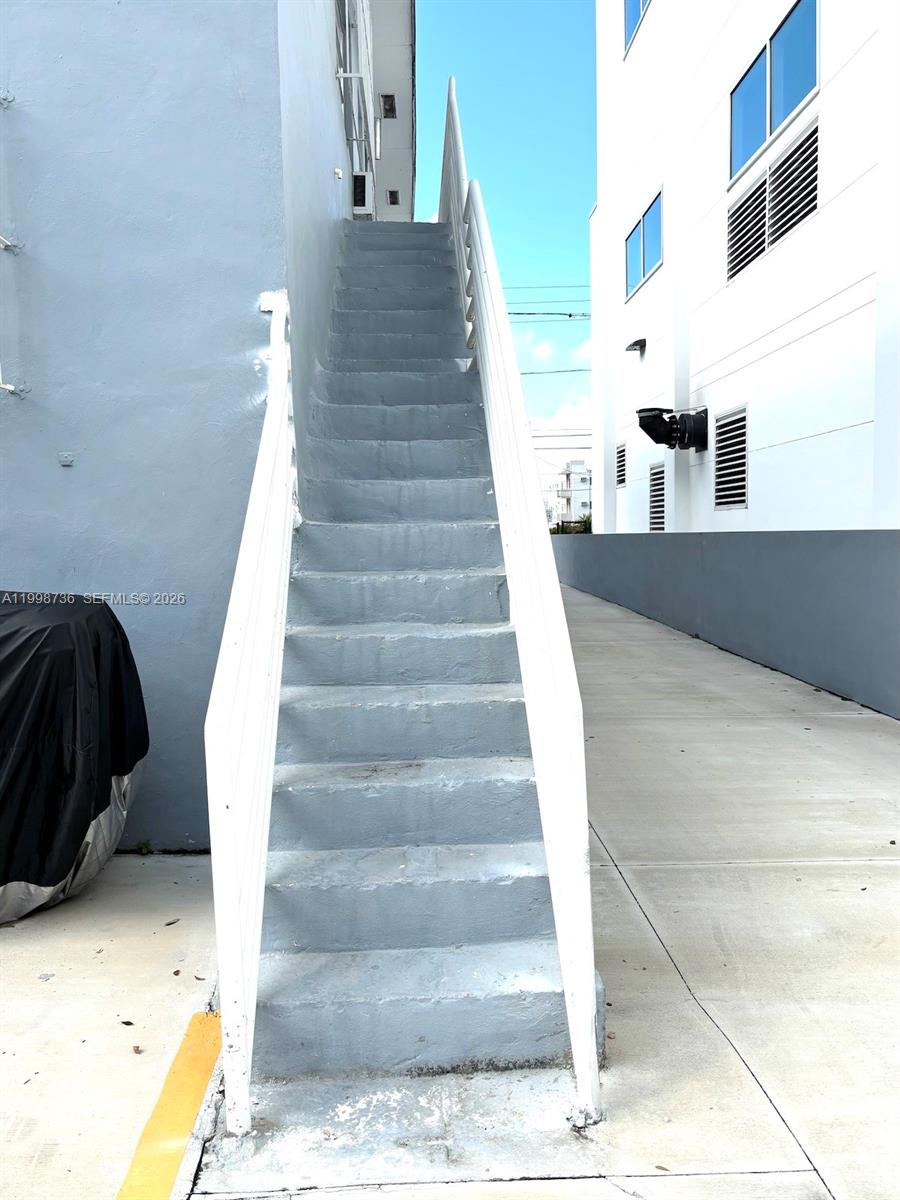 740 Southwest 7th Street, Unit 3 Miami, FL 33130 - Photo 10 of 10 a view of entryway and hall
