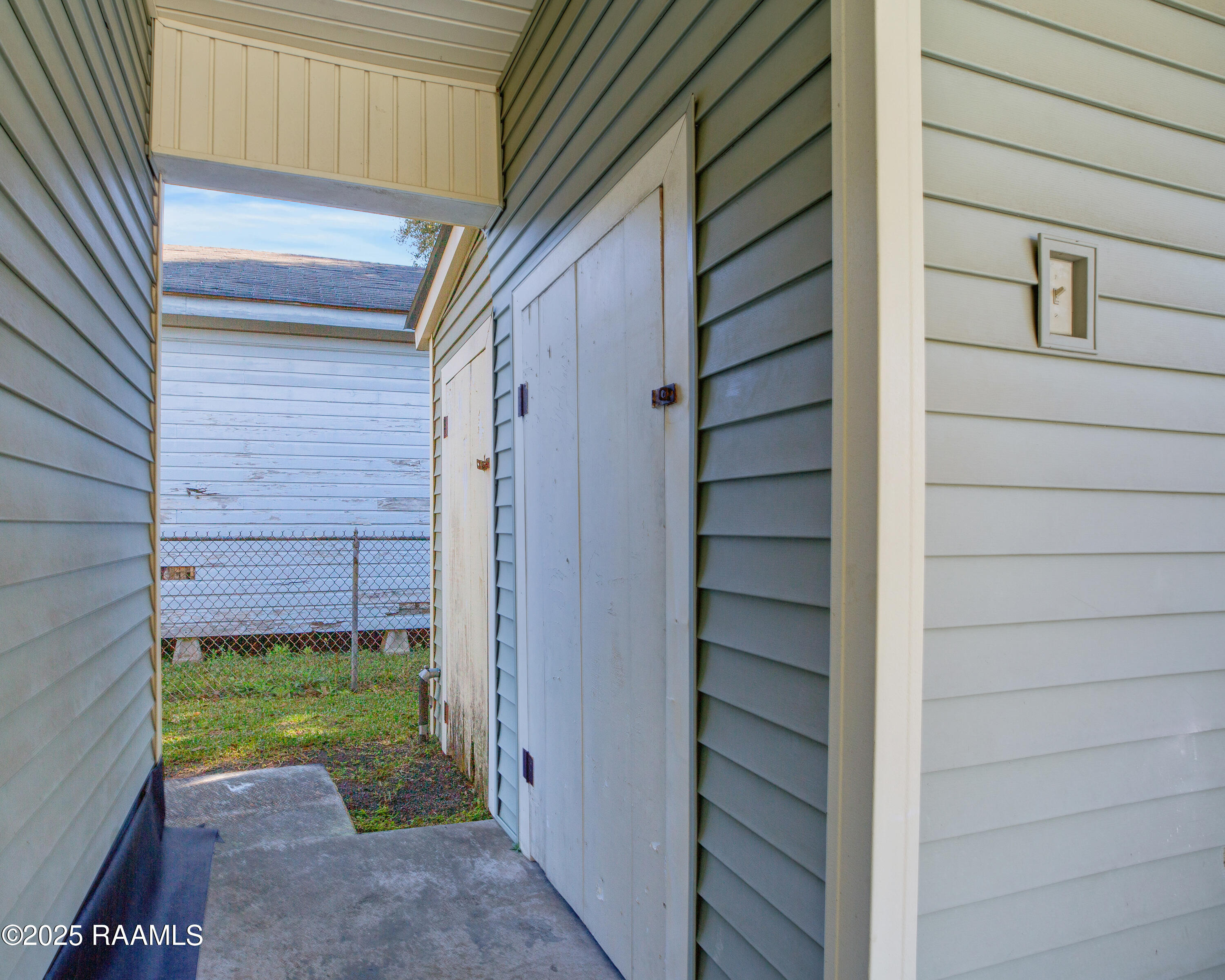 406 Frederick Street New Iberia, LA 70560 - Photo 13 of 15 Storage Rooms